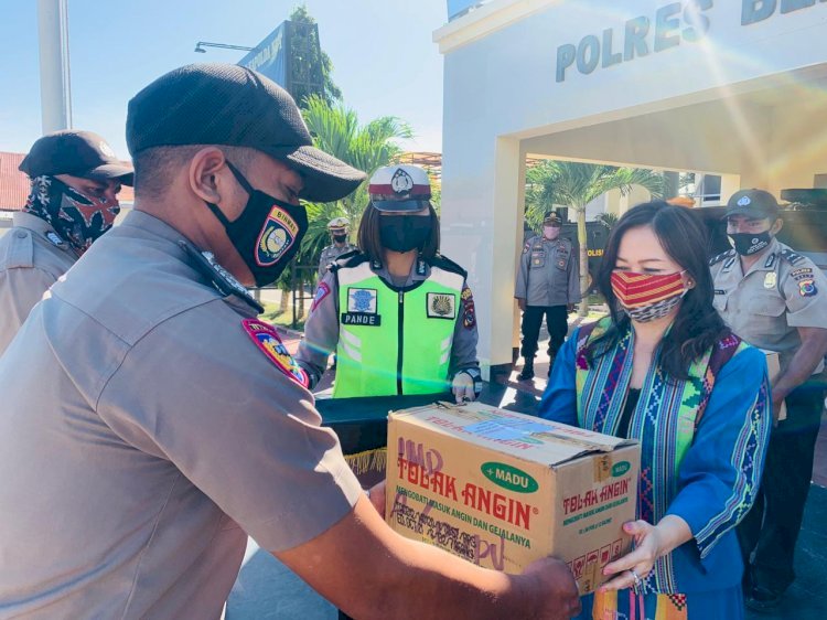 Dukung Pelaksanaan Tugas di Tengah Covid-19,Bhayangkari Cabang Belu Beri Bekal Kesehatan Kepada Personil Polri