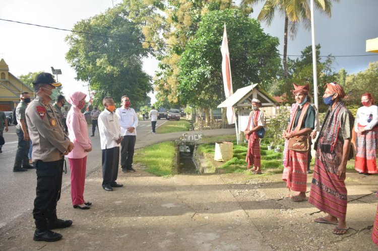 Tiba di Betun, Kapolda NTT disambut adat Malaka oleh Bupati