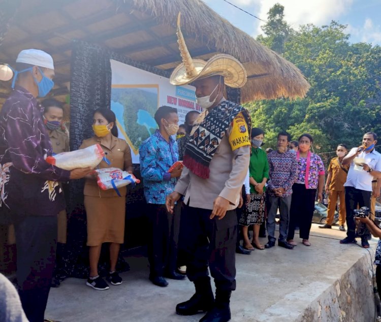 Wakapolda NTT Hadiri Launching Pemberlakuan New Normal Life Untuk Seluruh Wilayah NTT di Rote Ndao