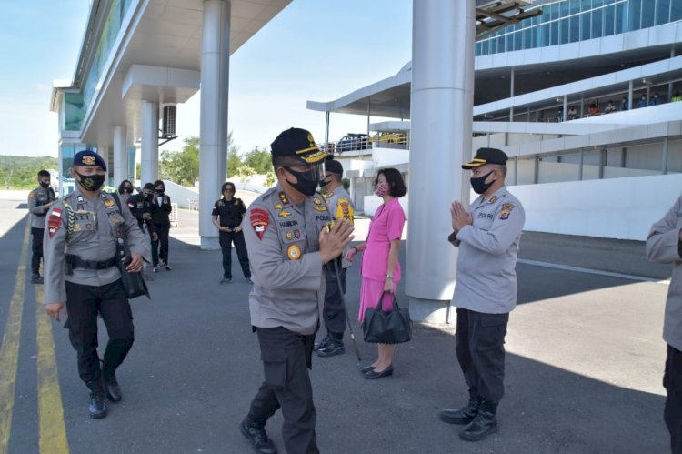 Kapolda NTT Cek Langsung Pemberlakuan New Normal di Kabupaten Manggarai Barat