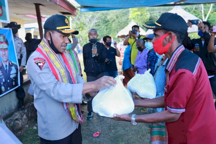 Dalam Rangka Hari Bhayangkara ke-74,  Wakapolda NTT Buka Kegiatan Baksos di Amfoang Selatan