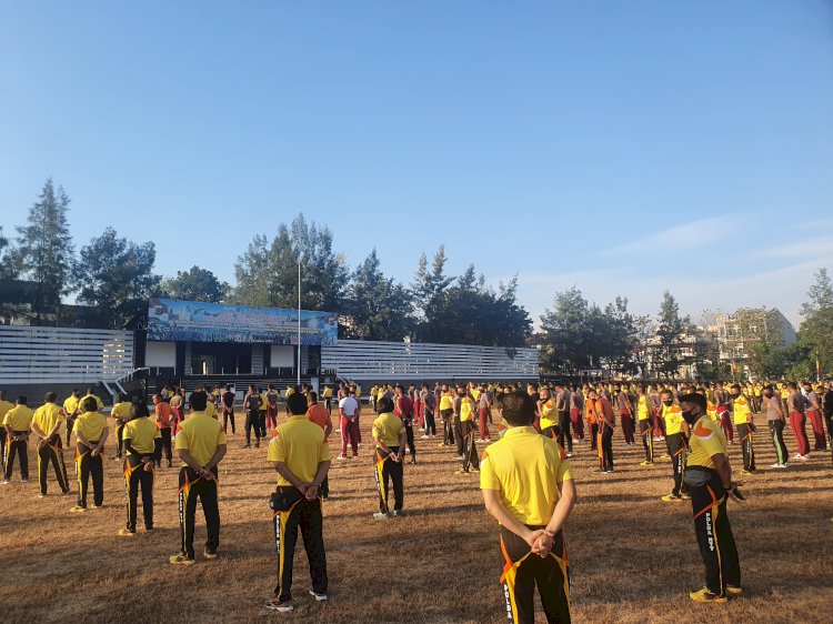 Jaga Kebugaran, Polda NTT Lakukan Senam Aw S3 dan Beladiri Polri