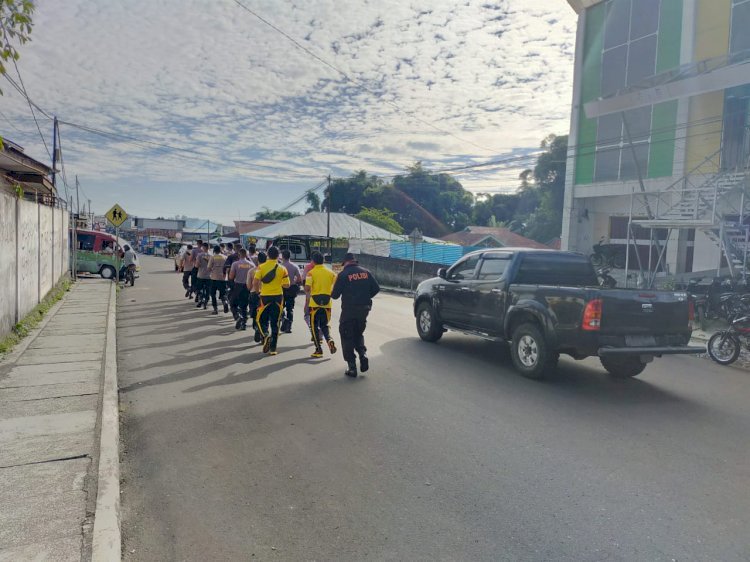 Jaga Kebugaran, Satsamapta Polres Manggarai Rutin Lakukan Olahraga