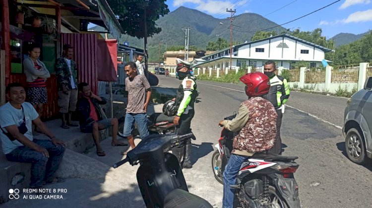 Satlantas Polres Manggarai Terus Edukasi Masyarakat Untuk Patuhi Protokol Kesehatan