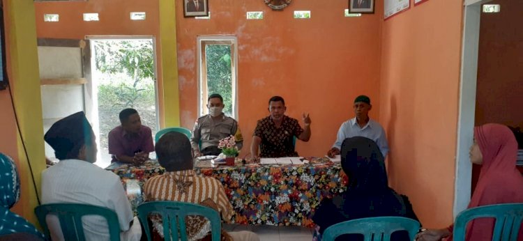 Problem Solving, Bhabinkamtibmas Polsek Nangapanda Mediasi Warganya Yang Sedang Bermasalah