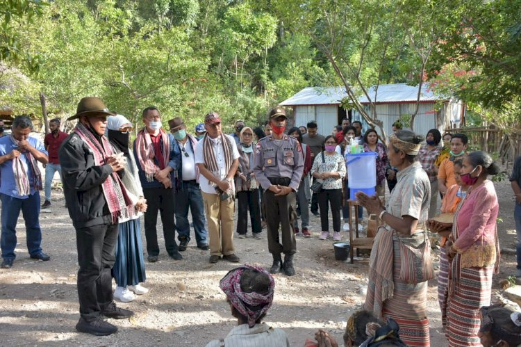 Bertemu Raja Boti, Kapolda Harap Agar Adat dan Budaya tetap dijaga, Namun Tetap Memperhatikan Pendidikan Anak-Anak