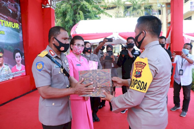 Kapolda NTT Hadiri Acara Kenal Pamit Wakapolda NTT