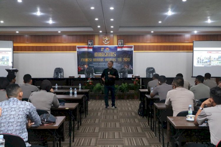 Bidhumas Polda NTT Gelar Rakernis Strategi Manejemen Kehumasan T.A. 2020