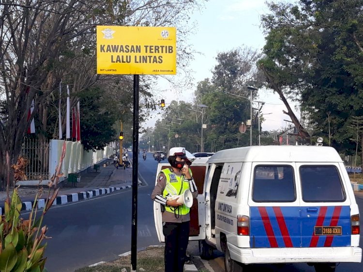 Unit Dikyasa Satuan Lalu Lintas Polres Kupang Kota menggelar kegiatan sosialisasi Pendidikan Masyarakat