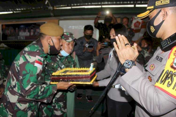 HUT TNI KE-75, KAPOLRES TTU BERIKAN KEJUTAN KE MAKO KODIM 1618/TTU