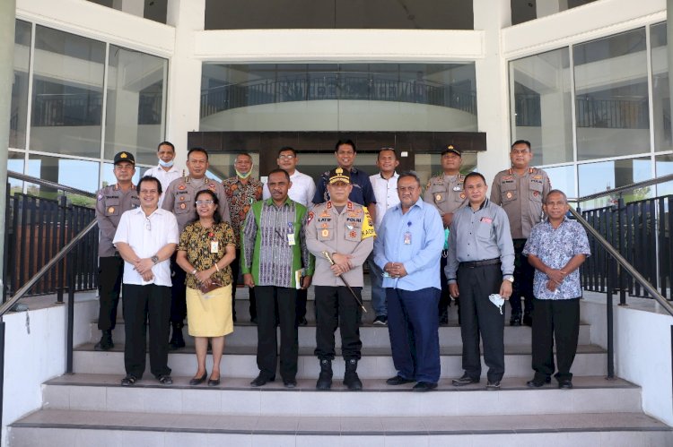 Kapolda NTT Kunjugan Silaturahmi dengan Rektor UKAW Kupang