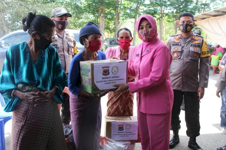 Polres Belu dan Bhayangkari Gelar Bakti Sosial Untuk Warga Terdampak Covid-19