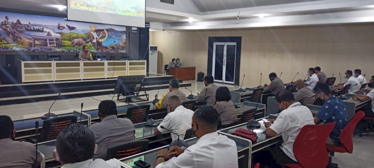 Karoops Polda NTT Buka Kegiatan Lat Pra Operasi Ilegal Fishing Turangga 2020