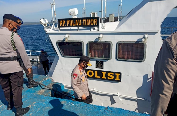 Kapolda NTT Lakukan Pengecekan Kondisi Kapal Direktorat Polisi Perairan Polda NTT