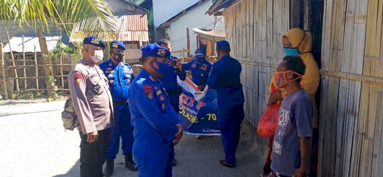 Dir Polairud Bersama Kasat Polair Polres Manggarai Lakukan Bakti Sosial