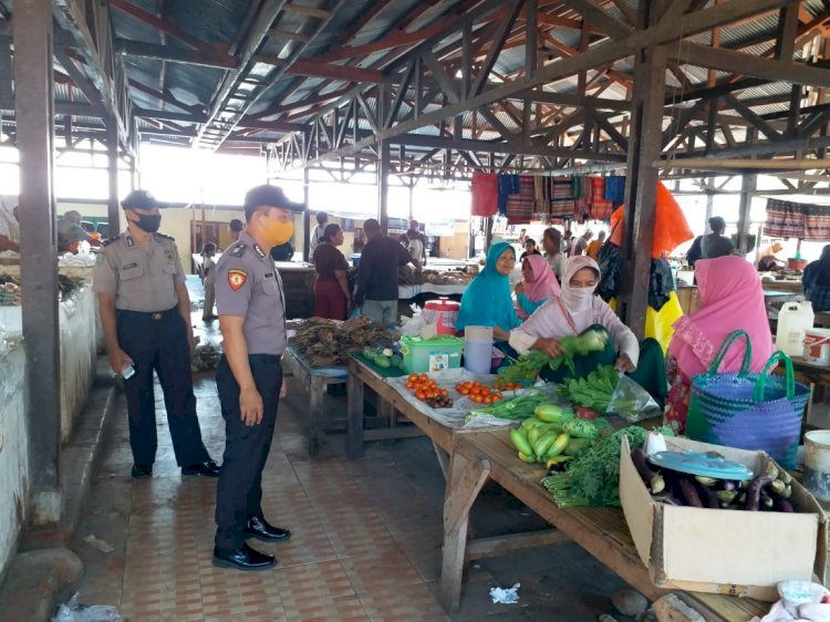 Kapolsek Alor Barat Daya Bersama Anggota Laksanakan Himbauan Protokol Kesehatan