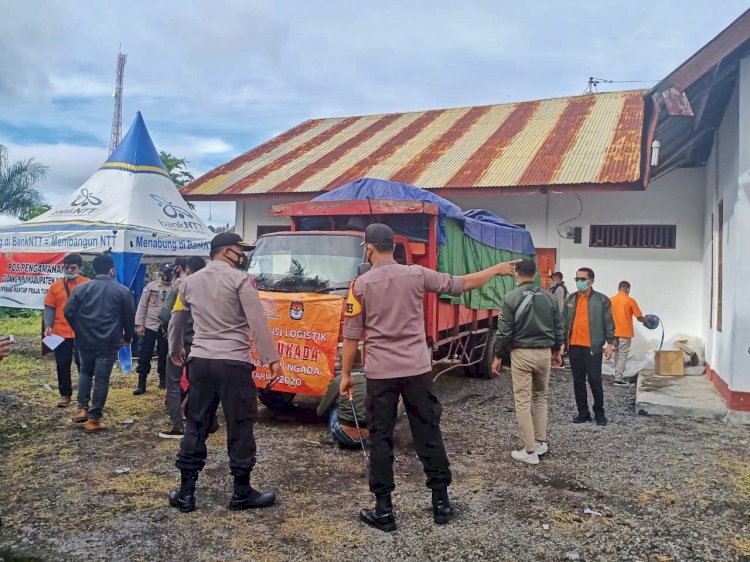 Logistik Pilkada Didistribusi, Personel Polres Ngada Lakukan Pengawalan dan Pengamanan