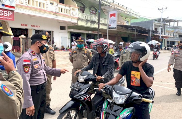 Polres Belu Gandeng Pol PP Beri Teguran Puluhan Masyarakat yang Melanggar Prokes