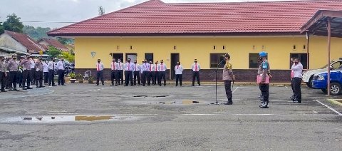 Pimpin Apel Pagi, Kapolres Ngada Minta Jajaran Waspada Covid-19