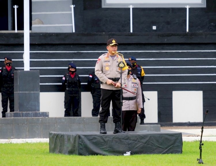 Upacara Bulanan, Kapolda NTT Ingatkan Bahwa Negara Ini Terbangun dengan Perjuangan Begitu keras, Penuh Darah dan Air Mata