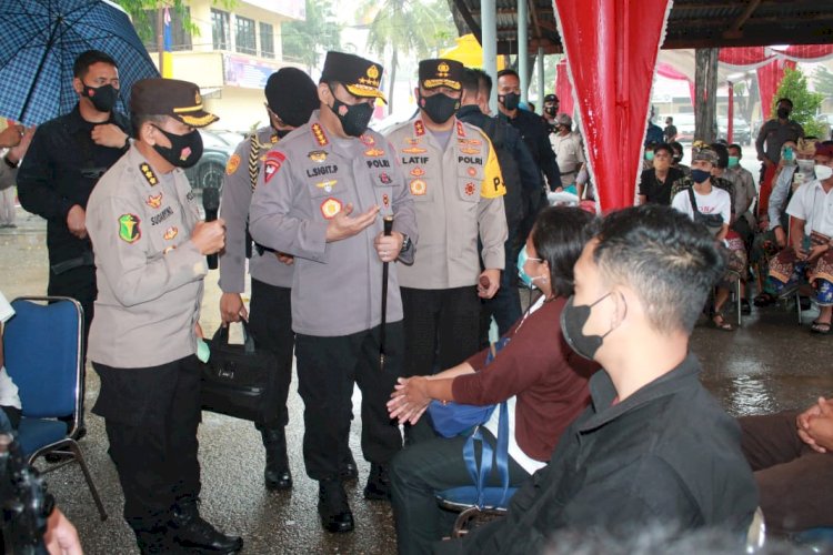 Kapolri Tinjau Pelaksanaan Vaksinasi Masal di Mapolda NTT