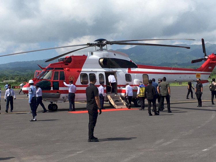 Tiba di NTT, Presiden Joko Widodo Tinjau Langsung Lokasi Bencana Alam di Lembata dan Flotim