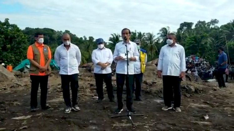 Selain Lembata, Presiden Joko Widodo Tinjau Lokasi Bencana di Adonara