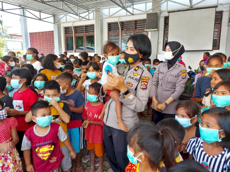 Hari ke Tiga Berikan Trauma Healing kepada Anak-Anak, Polwan Polda NTT Sasar Gereja Ebenhaezer Tarus Kupang Barat