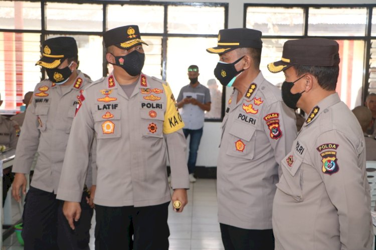 Cek Dampak Bencana Alam Seroja Kapolda NTT Kunjungi SPN Polda NTT