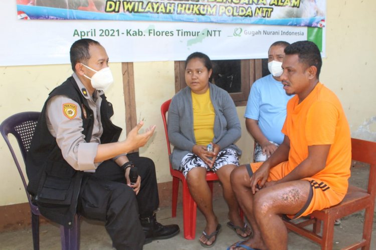 Polri Terjukan Tim Trauma Healing Untuk Korban Bencana Alam di Adonara Timur