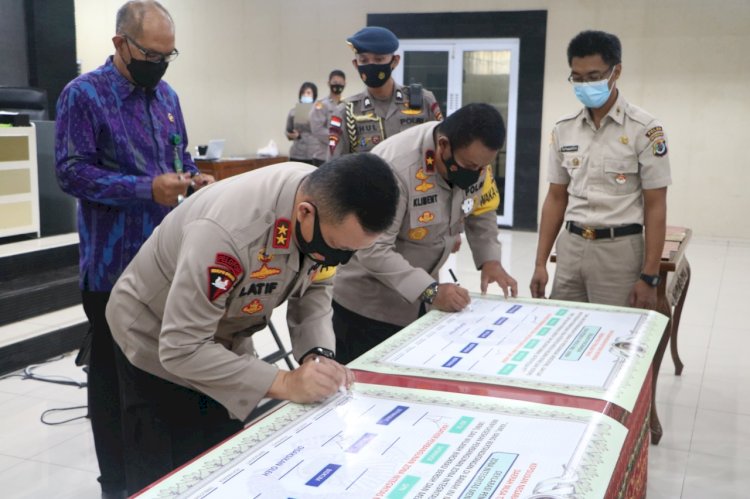 Kapolda NTT Canangkan Zona Integritas (ZI) Satker Jajaran Polda NTT Menuju Wilayah yang Bebas dari Korupsi (WKB) dan Wilayah Birokrasi Bersih dan Melayani (WBBM) di Satker Polda NTT