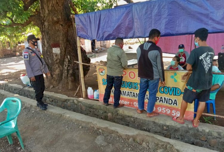 Personel Gabungan Ops Ranakah 2021 pantau dan Beri Imbauan Penerapan Prokes di Pos Penyekatan Perbatasan Sikka dan Ende