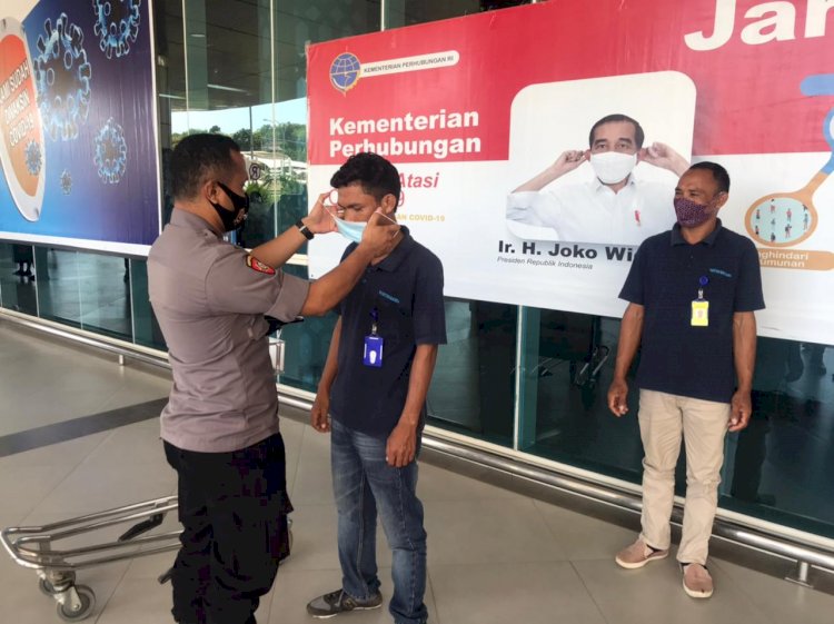 Tegakkan Prokes di Wilayah NTT, Personel Gabungan TNI POLRI Gelar Penertiban Penggunaan Masker di Tempat Publik