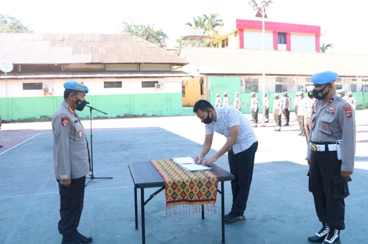 Perangi Penyalahgunaan Narkoba, Bidpropam Polda NTT Gelar Penandatanganan Pakta Integritas