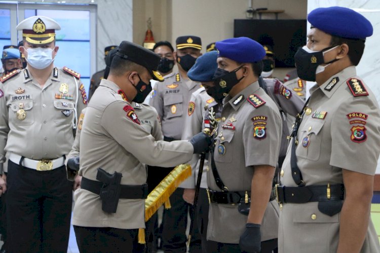 Sertijab Empat Pejabat Utama dan Pelantikan Kapolres Malaka, Kapolda NTT : Polri Dituntut Mampu Merancang Berbagai Kegiatan Kepolisian yang Proaktif