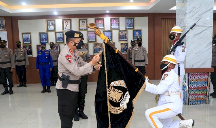 Dalam Rangka Hari Bhayangkara ke-75, Polda NTT Gelar Upacara Pencucian Pataka Satya Turangga Wirasakti