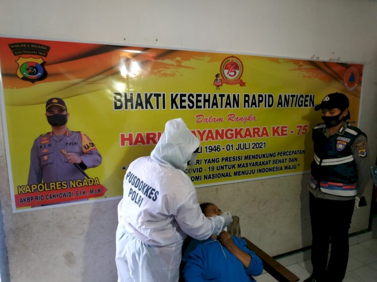 Sambut Hari Bhayangkara Ke-75, Polres Ngada Gelar Rapid Antigen Gratis