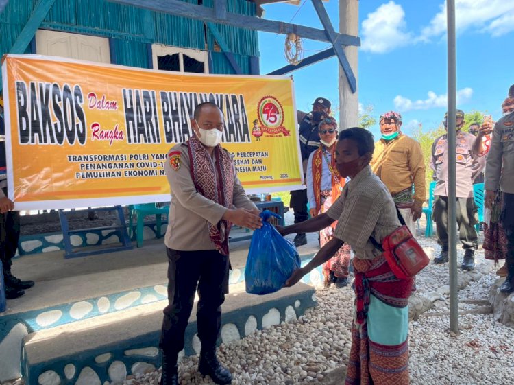 Peringati HUT Bhayangkara ke-75, Polda NTT Salurkan Ratusan Baksos di Amarasi Selatan