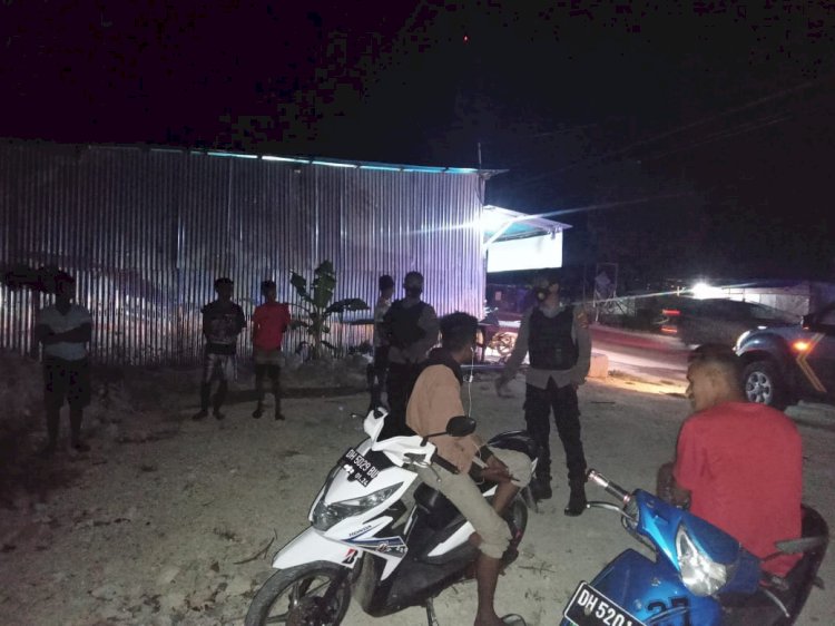 Cegah Kejahatan Premanisme, Jajaran Polda NTT Bubarkan Kerumunan Pemuda Yang Nongkrong Hingga Larut Malam