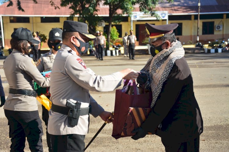 Lepas 96 Anggota dan ASN Polri, Kapolda NTT Minta Jaga Nama Baik Institusi Polri Setelah Bergabung di Tengah Masyarakat