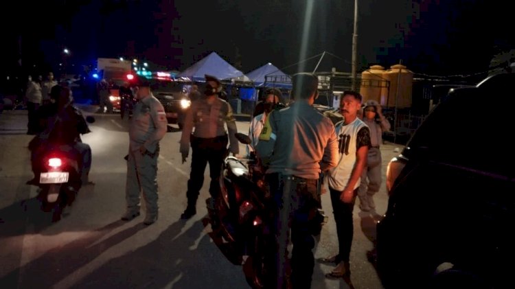 Patroli Gabungan Penerapan Prokes di Wilkum Polda NTT, Polisi Berikan Teguran Keras Pada Warga Yang Melanggar