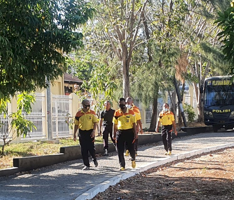 Jaga Imun tubuh di masa Pademi Covid-19, Personil Polda NTT Gelar Olahraga Mandiri