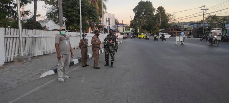 TNI-Polri dan Instansi Terkait Gelar Operasi Yustisi Gabungan Beri Kesadaran Patuhi Prokes di Kota Kupang