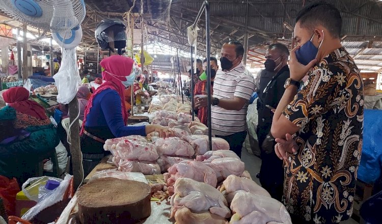 Tekan Harga Sembako dimasa Pandemi Covid 19, Ditreskrimsus Polda NTT Sidak Pasar