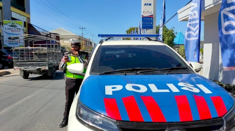 Penerangan Keliling, Sat Lantas Polres Belu Dorong Masyarakat Patuhi 5 M dan Tertib Berkendara