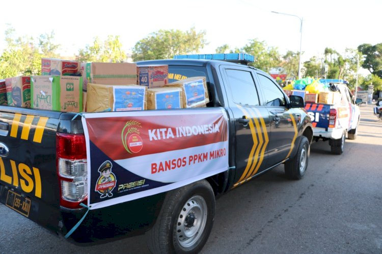 Kapolda NTT dan Danrem 161 Wirasakti Kupang Secara Simbolis Lepas Bansos Bagi Masyarakat Terdampak Covid 19 di Situasi PPKM Mikro