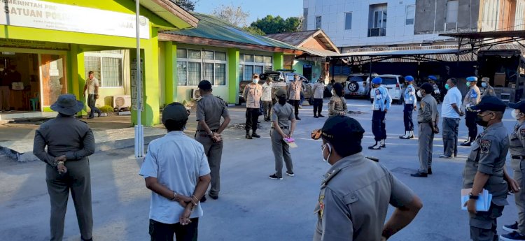 Apel Gabungan Dalam Rangka Ops Yustisi, Karoops Polda NTT Minta Anggota Kompak dalam Pelaksanan Tugas di Lapangan