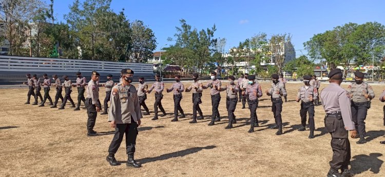 Tingkatkan Kemampuan Anggota, Dirsamapta Polda NTT Pimpin Langsung Pelatihan Dalmas