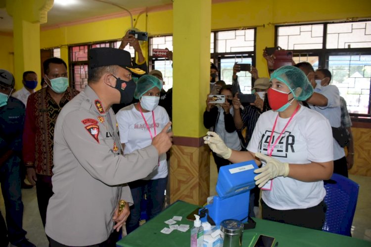 Kapolda NTT Cek Langsung Pelaksanaan Kegiatan Vaksinasi Tahap I di Polres Sikka