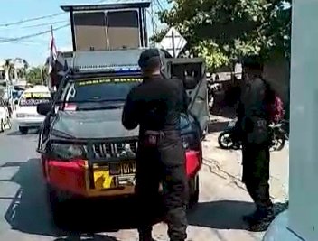 Patroli PPKM Level IV, Satbrimoda NTT Gencar Beri Edukasi Prokes Kepada Masyarakat Kota Kupang